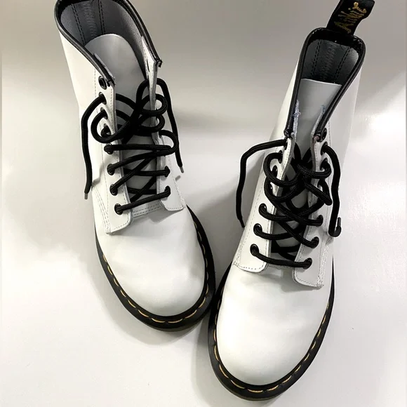 Dr. Martens 1460 W Smooth - Picture 3 of 12